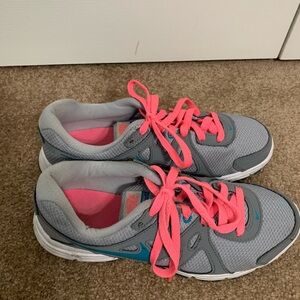 Nike revolution 2 athletic shoes